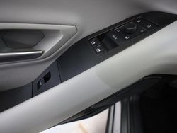 Blå Brugt 2024 Ford Explorer Extended Range SUV | 40 850 €