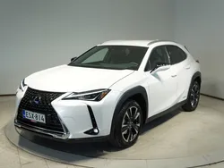 Valkoinen Käytetty 2021 Lexus UX 250h Katumaasturi | 33 900 €