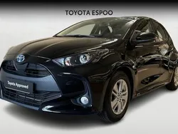 Musta Käytetty 2024 Toyota Yaris Active Viistoperä | 22 990 € (Hieman kallis)