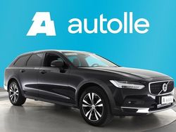 Usata 2021 Volvo V90 CC Momentum Station wagon | 35 990 € (Buon prezzo)