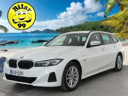 Käytetty 2023 BMW 330e Farmari | 28 850 € (Supertarjous)