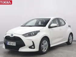 Valkoinen Käytetty 2023 Toyota Yaris Active Sedan | 20 850 € (Perustarjous)