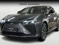 Harmaa Käytetty 2024 Lexus RZ 300e Executive Line Katumaasturi | 48 900 €