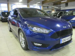 Sininen Käytetty 2016 Ford Focus ST-Line Farmari | 10 980 € (Perustarjous)