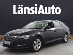 Käytetty 2022 Skoda Superb Ambition Farmari | 31 690 € (Hieman kallis)