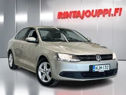 Käytetty 2014 VW Jetta Comfortline Sedan | 9 980 € (Hieman kallis)