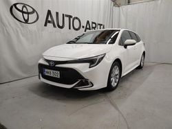 Valkoinen Käytetty 2024 Toyota Corolla Active Farmari | 32 900 € (Kallis)