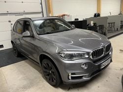 Käytetty 2016 BMW X5 Comfort Edition Katumaasturi | 26 900 € (Hieman kallis)