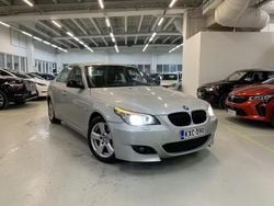 Hopea / harmaa Käytetty 2008 BMW 525 Sedan | 3 400 €