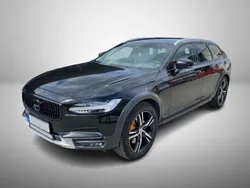 Käytetty 2018 Volvo V90 CC Plus Farmari | 28 900 € (Perustarjous)