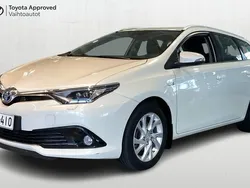 Valkoinen Käytetty 2017 Toyota Auris Touring Sports Active Farmari | 14 490 € (Perustarjous)