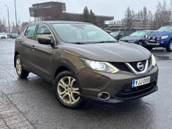 Ruskea Käytetty 2016 Nissan Qashqai Acenta Katumaasturi | 9 900 € (Perustarjous)