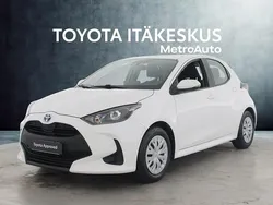Valkoinen Käytetty 2022 Toyota Yaris Hybrid Active Viistoperä | 18 690 € (Hyvä tarjous)