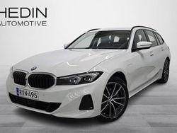 Valkoinen Käytetty 2025 BMW 330e Farmari | 50 900 €