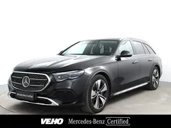 Musta Käytetty 2024 Mercedes E300 Farmari | 73 800 € (Kallis)