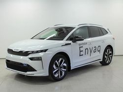 Valkoinen Uusi 2025 Skoda Enyaq iV SportLine Katumaasturi | 61 087 € (Kallis)