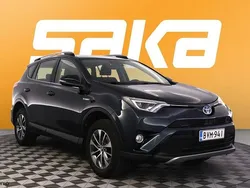 Käytetty 2018 Toyota RAV4 Hybrid Edition Katumaasturi | 23 400 € (Hyvä tarjous)
