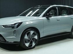 Harmaa Käytetty 2025 Volvo EX90 Performance Katumaasturi | 94 800 €