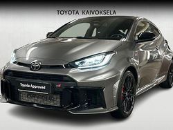 Harmaa Käytetty 2024 Toyota Yaris Premium Viistoperä | 71 900 €