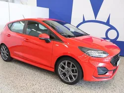 Punainen Käytetty 2022 Ford Fiesta ST-Line Viistoperä | 13 900 € (Perustarjous)