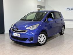 Met. sininen Käytetty 2014 Toyota Verso-S Multidrive S Tila-auto | 12 990 € (Hieman kallis)
