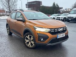 Oranssi Käytetty 2023 Dacia Sandero Expression Katumaasturi | 18 800 € (Perustarjous)