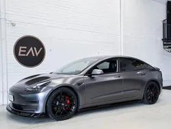 Harmaa Käytetty 2021 Tesla Model 3 Performance Sedan | 33 800 € (Kallis)
