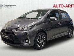Harmaa Käytetty 2017 Toyota Yaris Multidrive S Viistoperä | 15 960 € (Perustarjous)