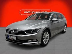 Harmaa Käytetty 2016 VW Passat Highline Farmari | 8 400 € (Perustarjous)
