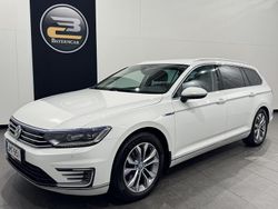 Valkoinen Käytetty 2018 VW Passat Comfortline Farmari | 16 800 € (Supertarjous)