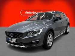 Harmaa Käytetty 2016 Volvo V60 CC Business Edition Farmari | 23 300 € (Perustarjous)