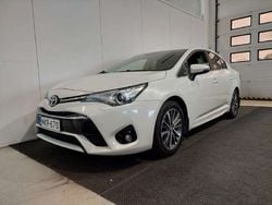 Valkoinen Käytetty 2017 Toyota Avensis Multidrive S Sedan | 16 940 € (Perustarjous)