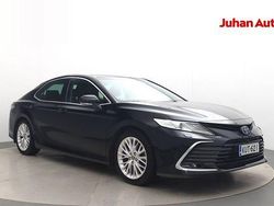 Musta Käytetty 2022 Toyota Camry Business Edition Sedan | 32 990 € (Kallis)