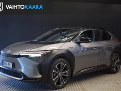 Käytetty 2023 Toyota bZ4X Premium Katumaasturi | 45 800 € (Kallis)