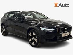 Käytetty 2023 Volvo V60 CC Plus Farmari | 49 900 €