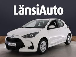 Valkoinen Käytetty 2023 Toyota Yaris Hybrid Active Viistoperä | 20 580 € (Perustarjous)