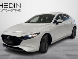 Valkoinen Uusi 2025 Mazda 3 Center-Line Sedan | 32 900 € (Hyvä tarjous)