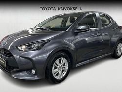 Harmaa Käytetty 2024 Toyota Yaris Hybrid Active Viistoperä | 20 990 € (Hyvä tarjous)