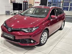 Punainen Käytetty 2018 Toyota Auris Touring Sports Active Farmari | 14 900 € (Perustarjous)