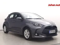 Harmaa Käytetty 2023 Toyota Yaris Active Viistoperä | 21 990 € (Hieman kallis)