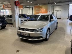 Käytetty 2014 VW Jetta Comfortline Sedan | 8 900 € (Perustarjous)