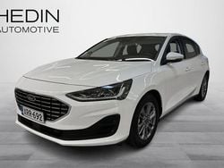 Valkoinen Käytetty 2023 Ford Focus Titanium Viistoperä | 19 900 € (Hyvä tarjous)