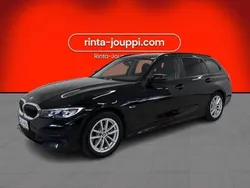 Musta Käytetty 2022 BMW 320e Comfort Edition Farmari | 23 780 € (Hyvä tarjous)