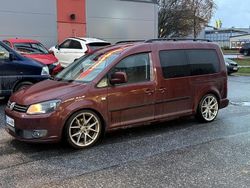Punainen Käytetty 2012 VW Caddy Maxi Comfortline Tila-auto | 9 800 € (Kallis)