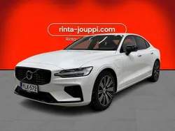 Valkoinen Käytetty 2022 Volvo S60 Business Edition Sedan | 39 600 € (Hieman kallis)