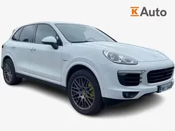 Käytetty 2016 Porsche Cayenne Platinum Edition Katumaasturi | 29 400 €