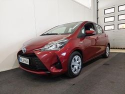 Punainen Käytetty 2018 Toyota Yaris Hybrid Active Viistoperä | 13 400 € (Perustarjous)