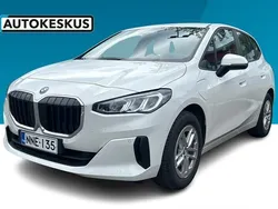 Alpine white solid ( Käytetty 2023 BMW 225 Active Tourer Performance Tila-auto | 28 890 € (Supertarjous)