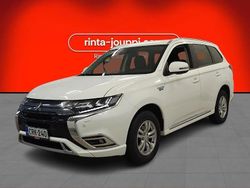 Valkoinen Käytetty 2020 Mitsubishi Outlander P-HEV Instyle Katumaasturi | 21 750 € (Perustarjous)