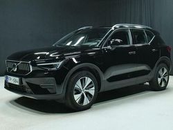 Käytetty 2022 Volvo XC40 Core Katumaasturi | 33 200 € (Perustarjous)
